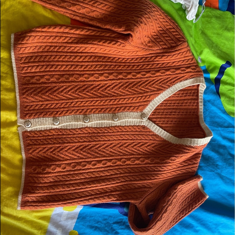 wool sweater (34%wool)